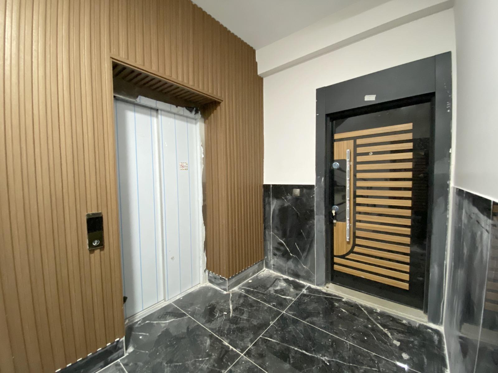 varsak karşıyaka da 2+1  1+1 giriş ve kat  tercihli daireler