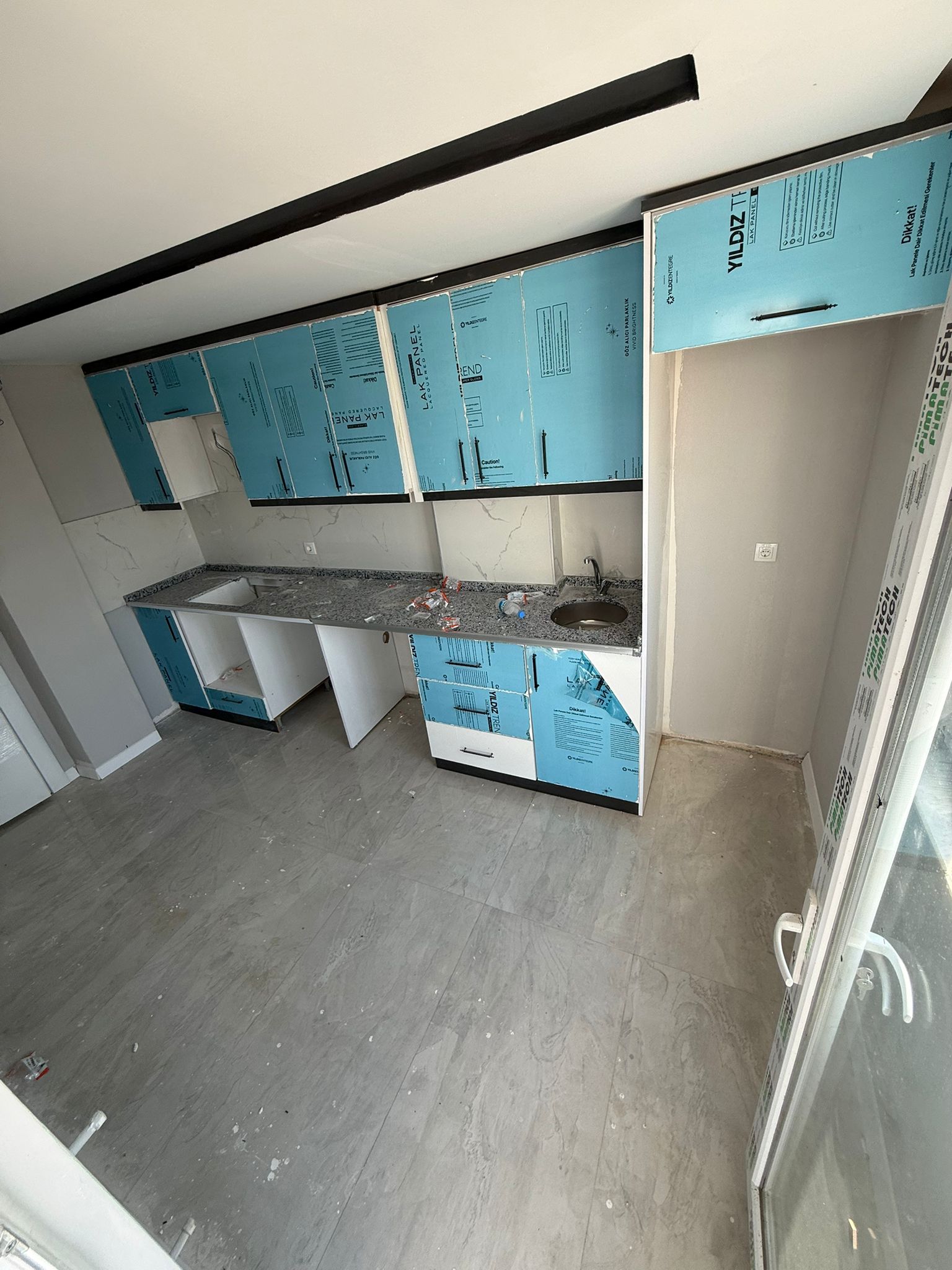 AYANOGLU MAHALLESİNDE KATTA 2+1 TRAMVAY DİBİNDE FIRSAT DAİRE