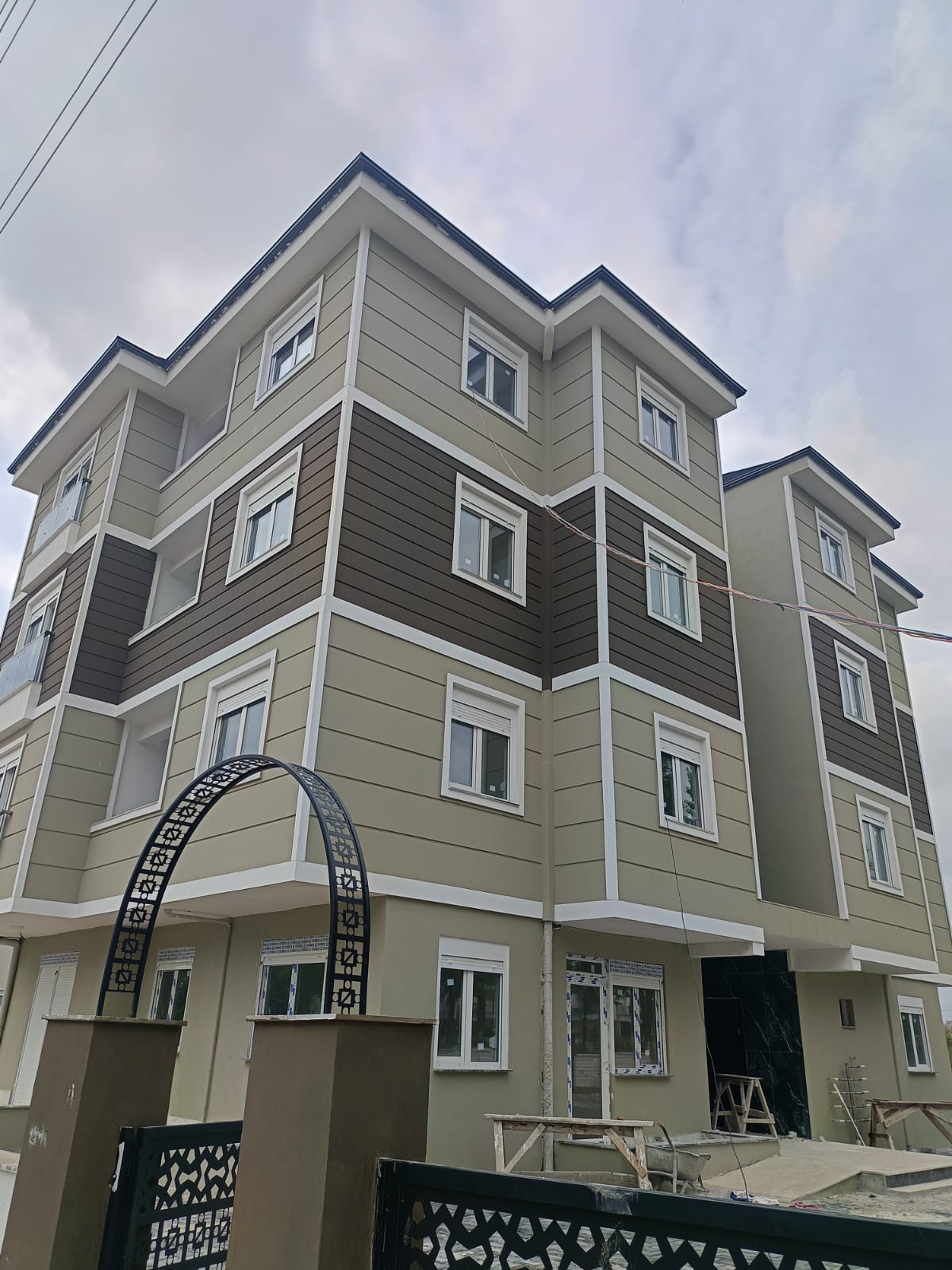 DEMİREL MAH 3+1 KATTA ASANSÖRLÜ SIFIR