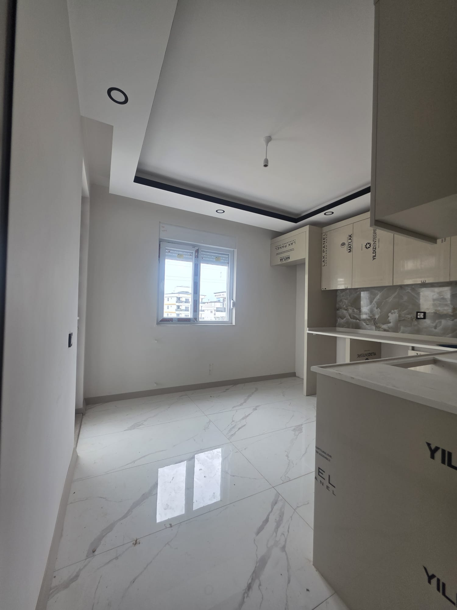 Gazi mah 2+1 lux daire ayrı mutfaklı Tranvay dibi