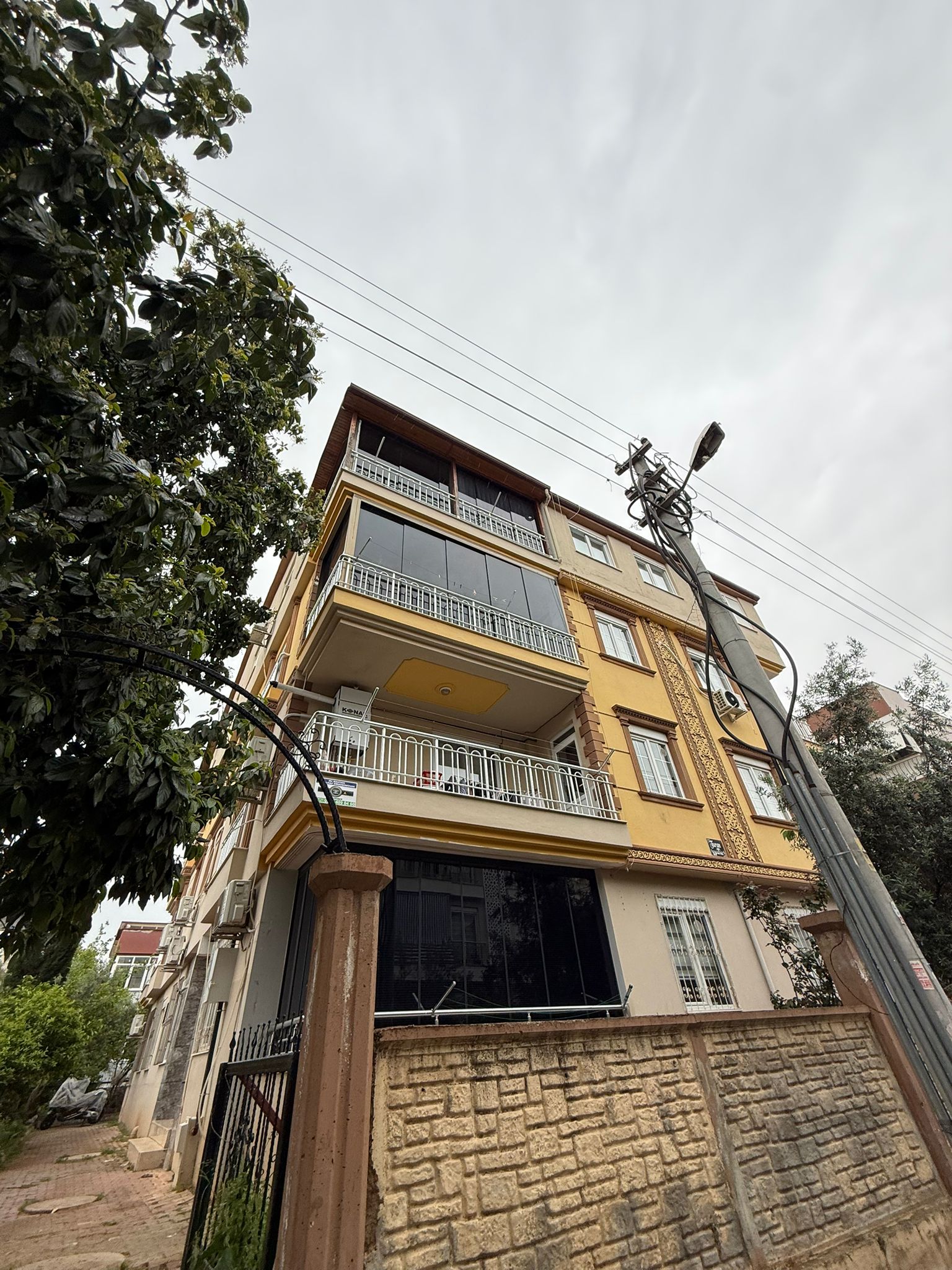 GÜNDOĞUDU MAHALESİNDE HAN GİBİ KULANIŞLI 4+1 DUBLEX