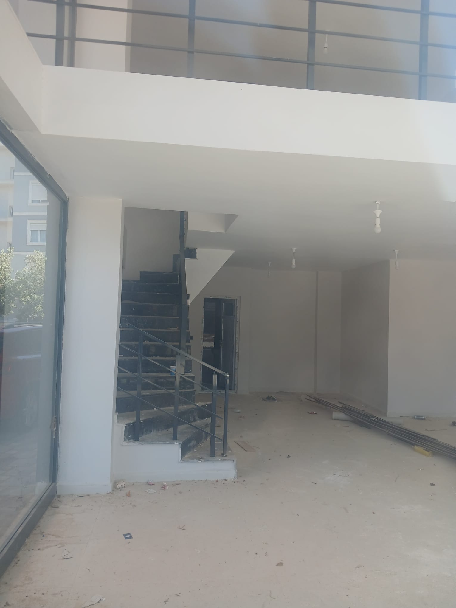 varsak karşıyaka da satılık katlı dükkan