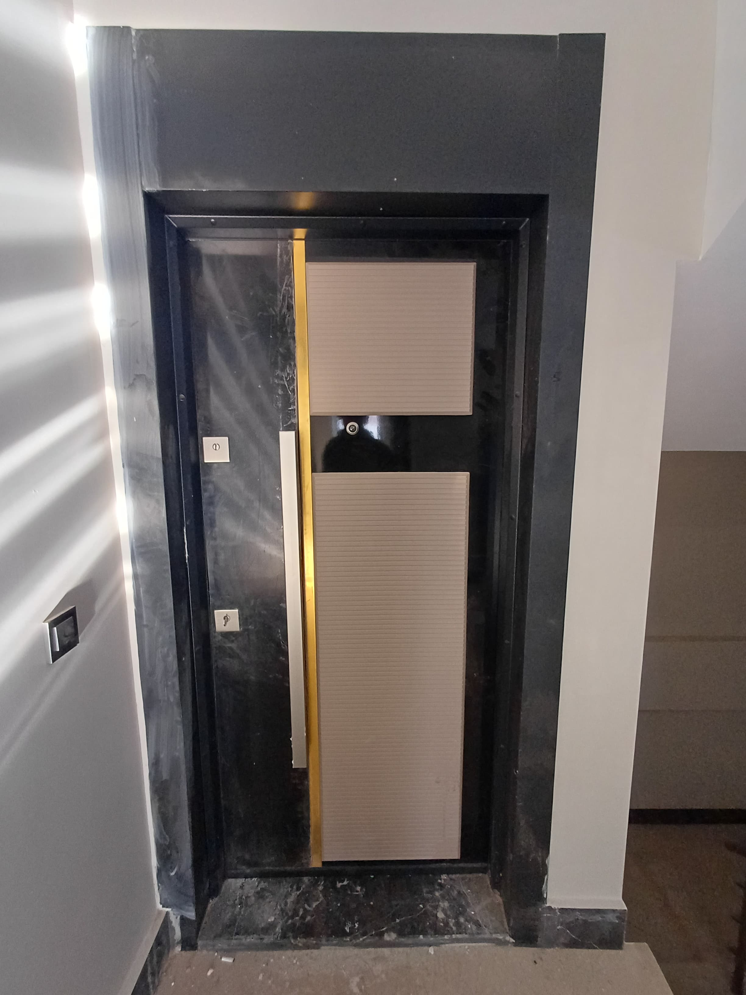 V. Karşıyaka mah. 1+1 Lüks Sıfır Daire