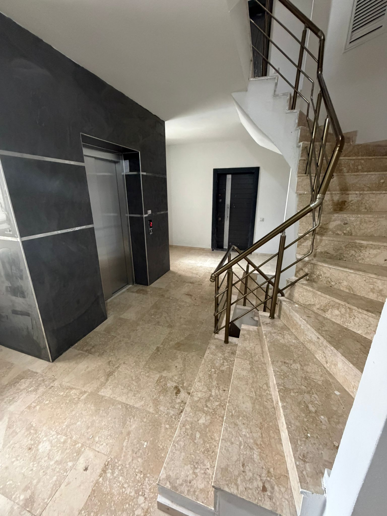 VARSAK ESENTEPE MAHALLESİ 2+1 HERŞEYİ AYRI KATTA SIFIR İSKANLI DAİRE