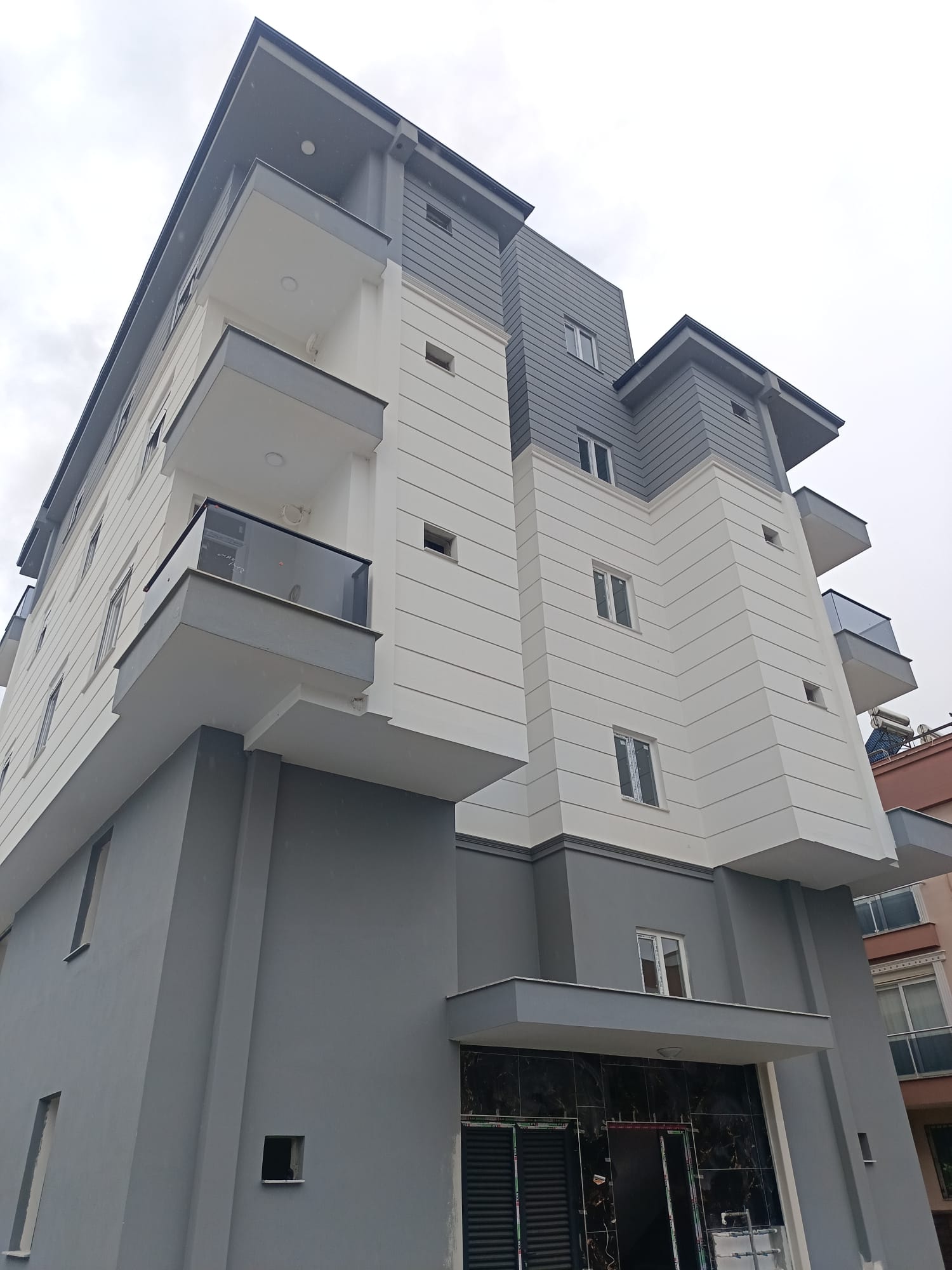 VKARŞIYAKA MAH 2+1 KAT ŞEÇENEKLİ SIFIR ASANSÖRLÜ