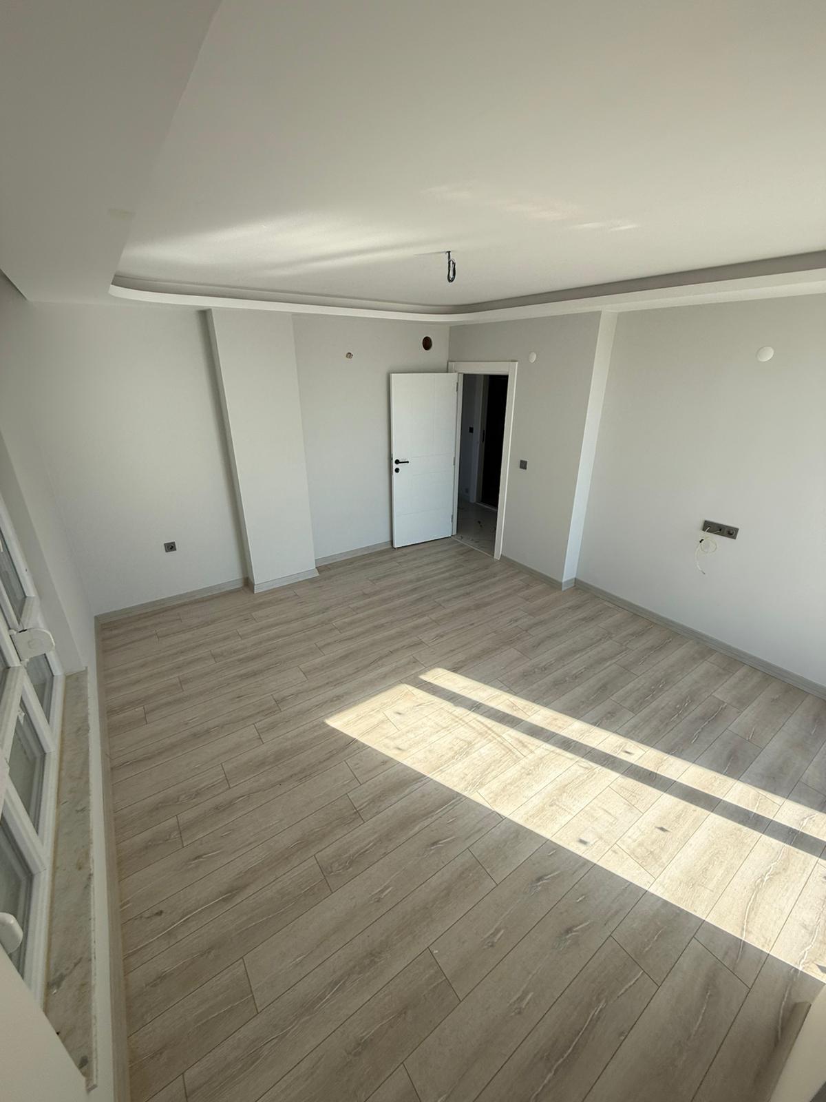 DEMİREL MAHALLESİ TRAMWAYA 500 METRE MESAFEDE 3+1 DAİRE