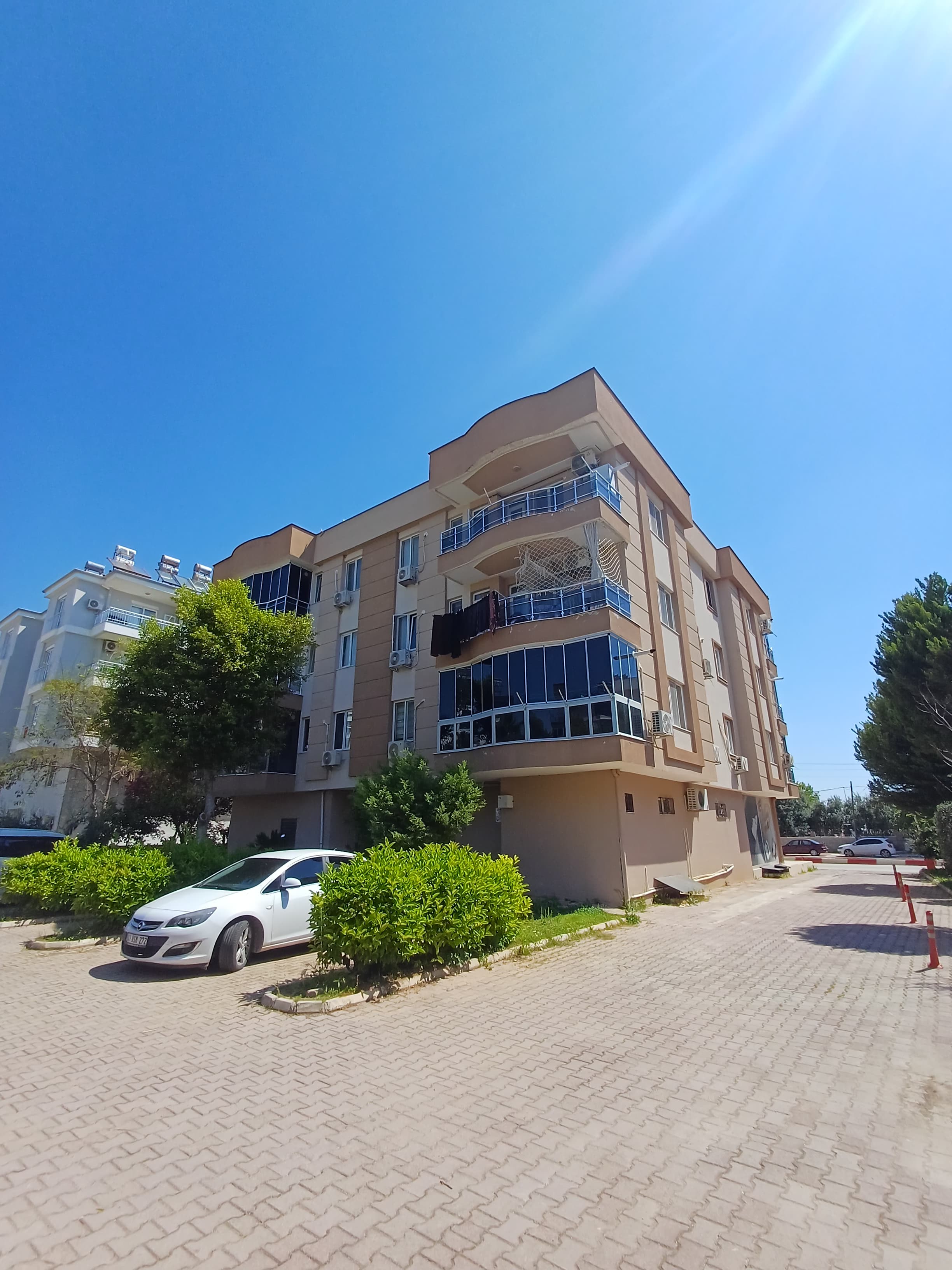 Habibler mahallesi 2+1 Geniş Cadde Üzeri Daire