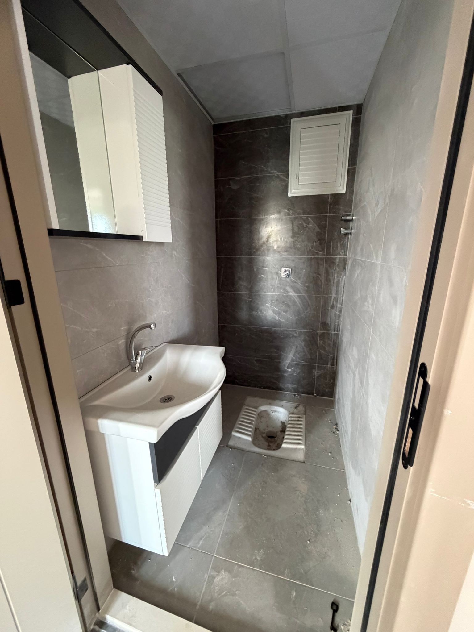 VARSAK ESENTEPE MAHALLESİ 2+1 HERŞEYİ AYRI KATTA SIFIR GENİŞ FERAH DAİRE